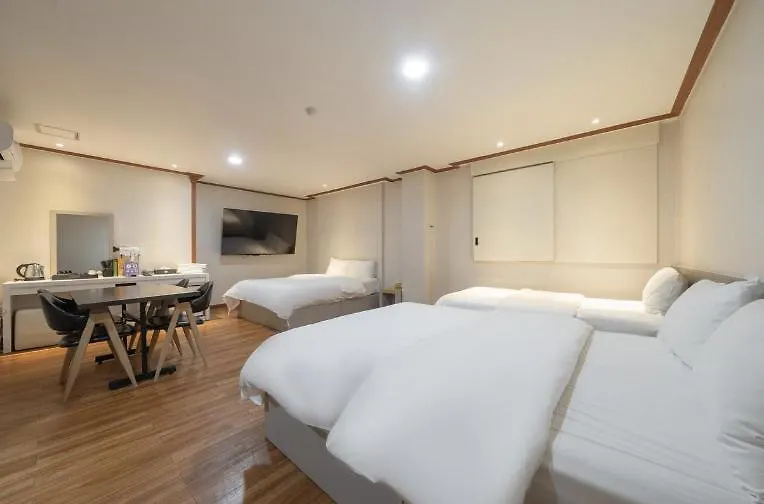 Stay Hotel Incheon Airport 0*,